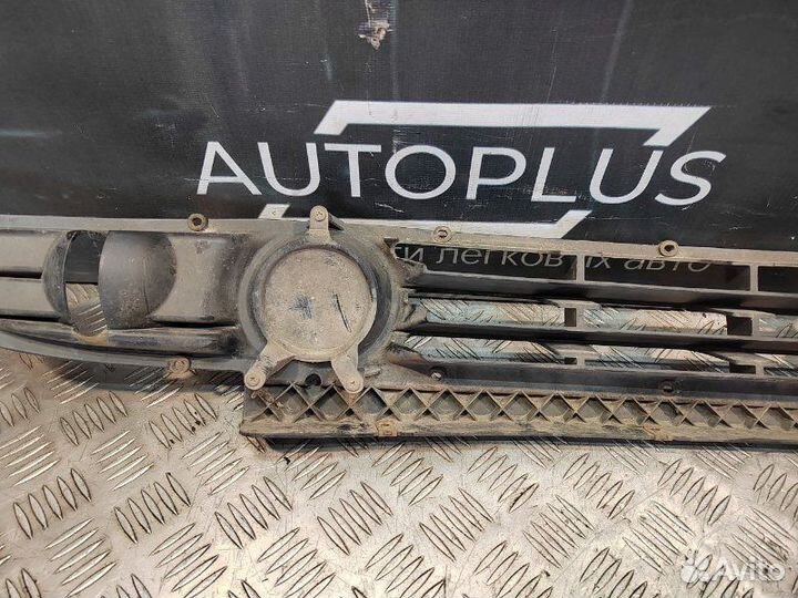 Решетка в бампер передняя Ваз Priora седан 1.6 16V