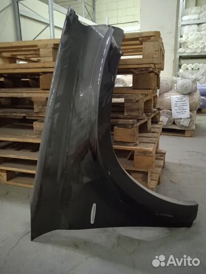 Крыло на GL 500 2010г