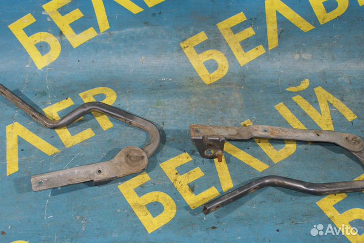 Петля капота Dodge Caravan 3