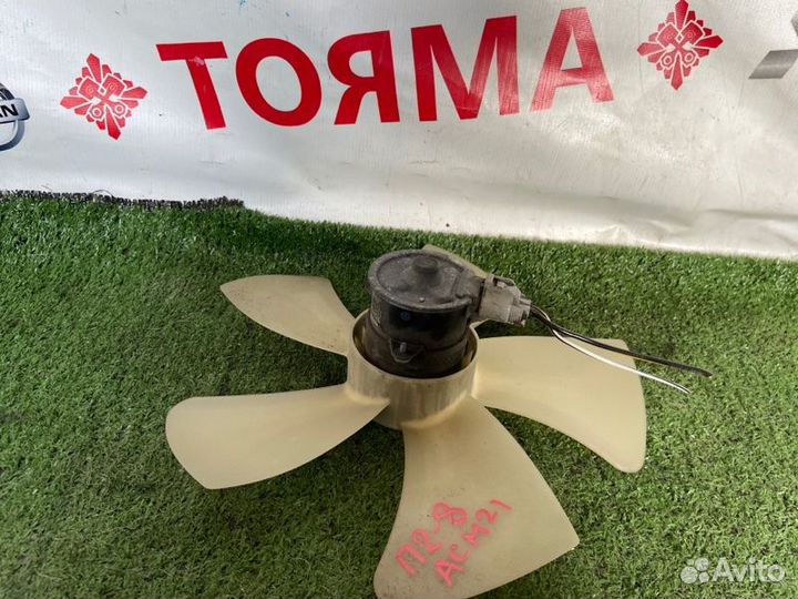 Диффузор радиатора Toyota Ipsum ACM21