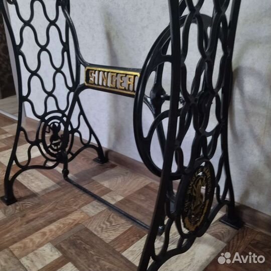 Чугунная станина от швейной машинки