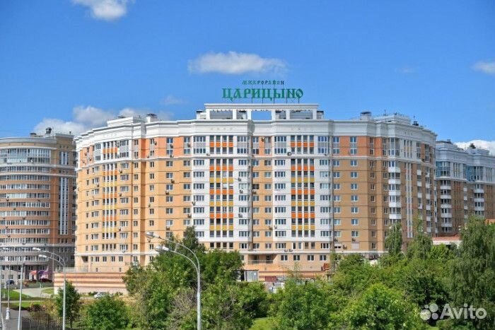 Воздушные шары. канцтовары. антикафе