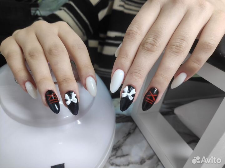 Маникюр педикюр