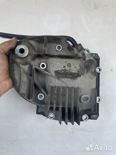 Задняя крышка редуктора BMW X5 E53