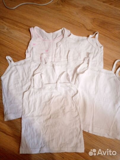 Продам два пакета детских вещей