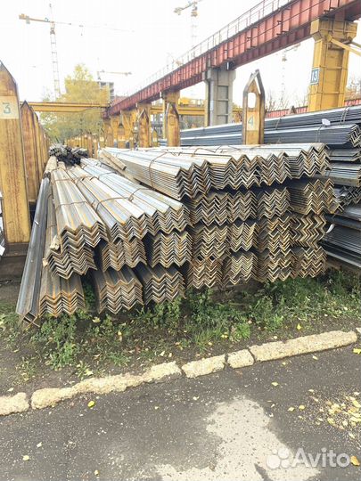 Уголок металлический