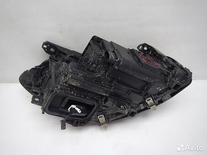 Фара левая Mercedes-Benz B-Class