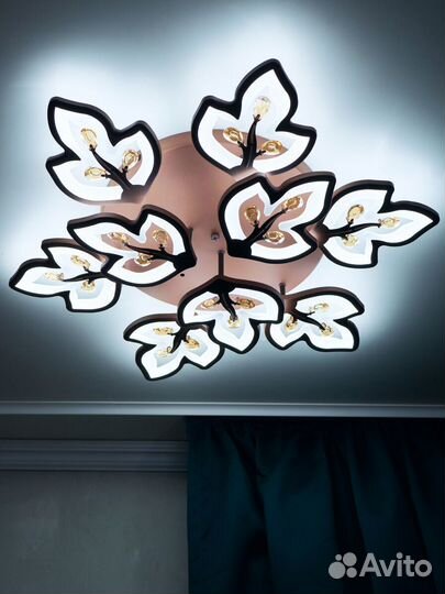 Люстра светодиодная потолочная 9 ламп