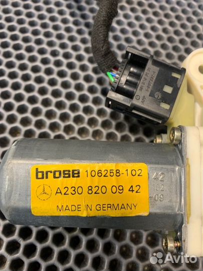 Мотор стеклоподъемника левый Mercedes-Benz Sl500