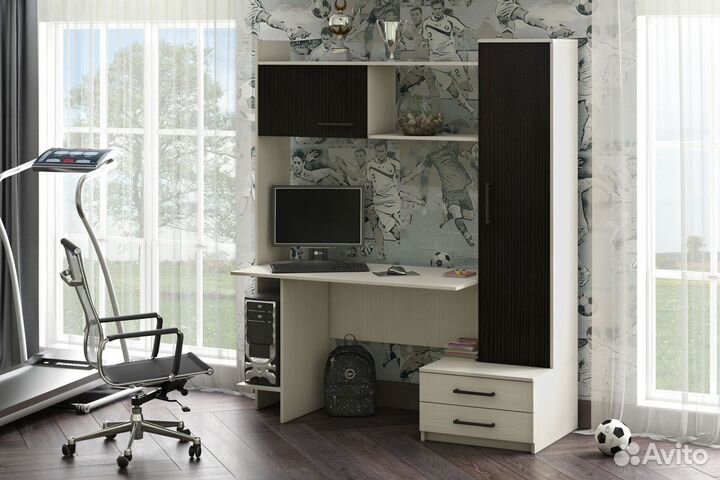 Компьютерный стол с надстройкой