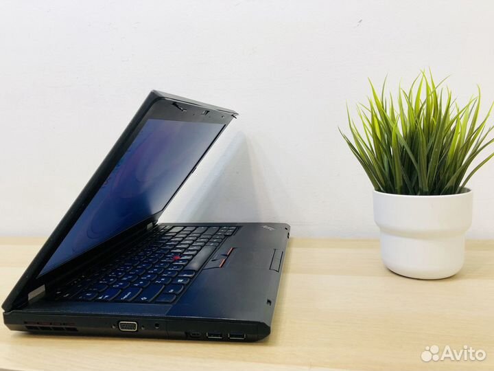 Ноутбук Lenovo thinkpad