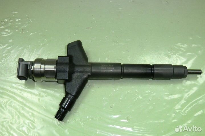 Форсунка топливная YD25DDTi navara 16600-5X00A