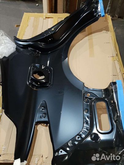 Крыло заднее левое Toyota Camry V70