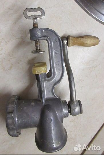 Мясорубка ручная СССР чугунная