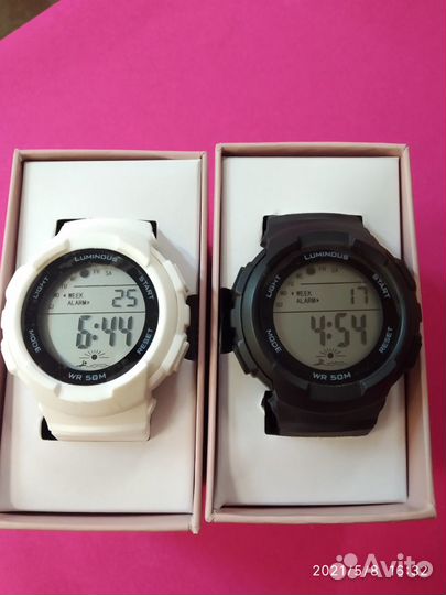 Часы водонепроницаемые