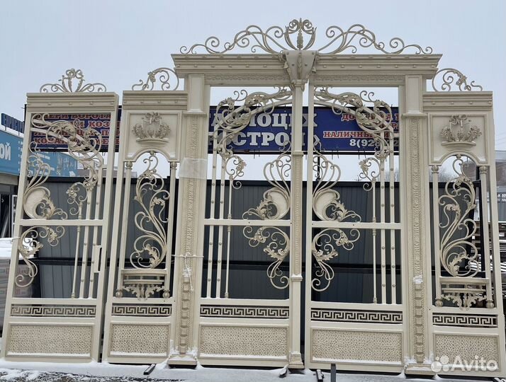 Кованые ворота и калитка