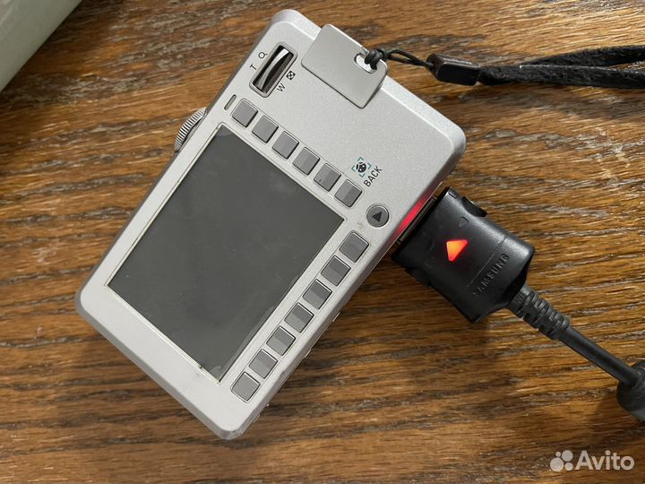 Компактный фотоаппарат