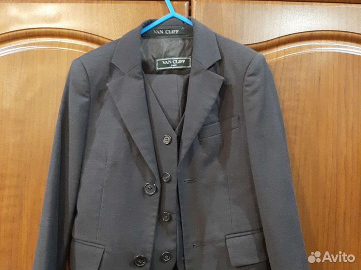 Костюм школьный