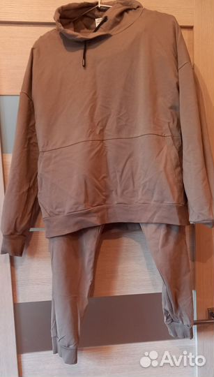 Спортивный костюм женский