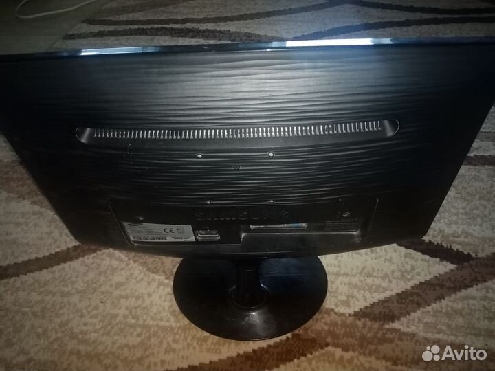 Монитор samsung