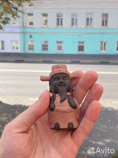 Чайная фигурка монахов