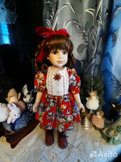 Кукла фарфоровая коллекционная