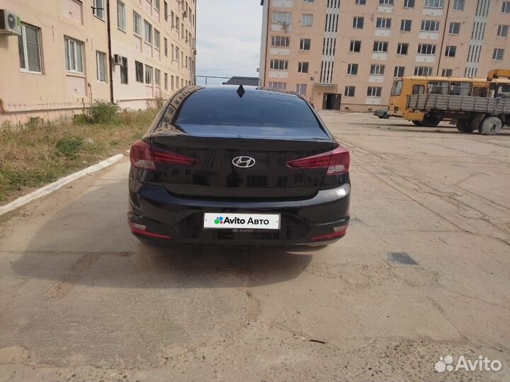 Hyundai Elantra 2.0 AT, 2018, 175 000 км