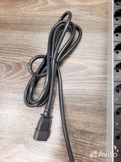 Блок розеток hyperline