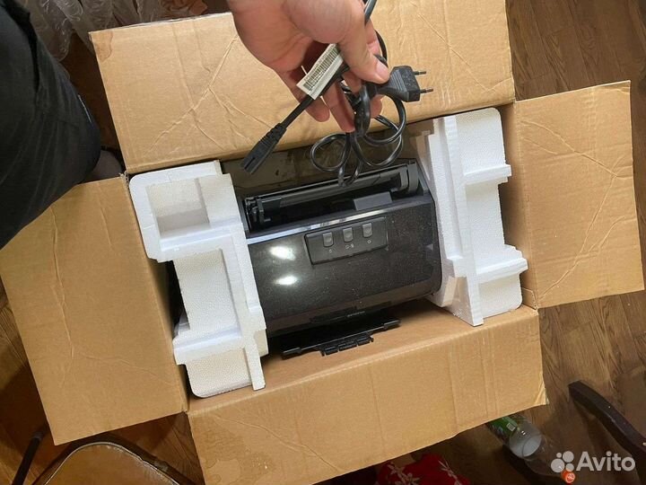 Цветной принтер Epson (на запчасти)