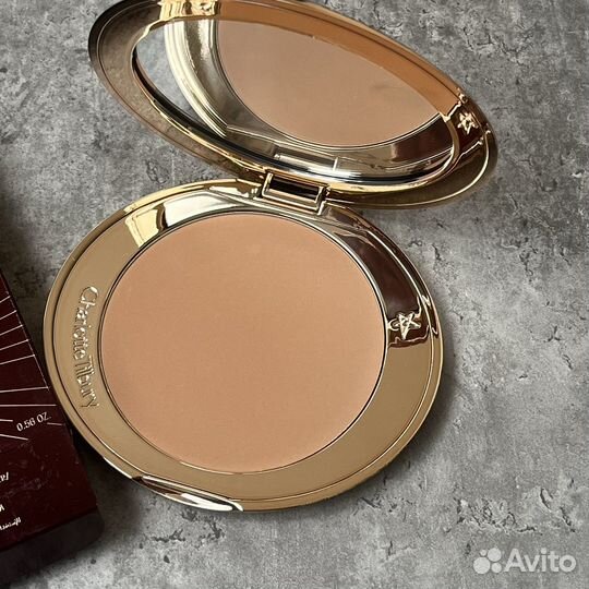 Бронзер Charlotte Tilbury Airbrush bronzer