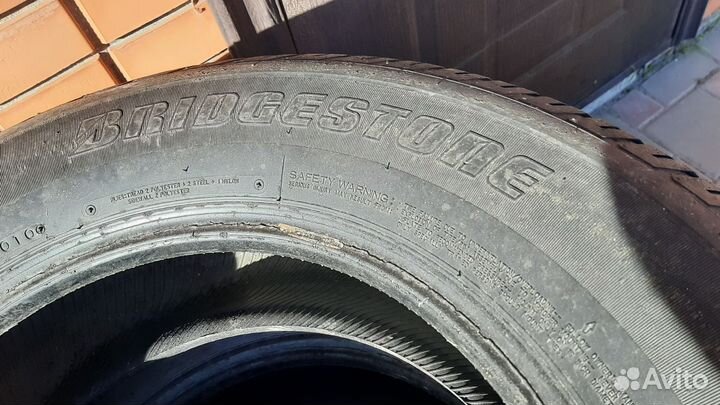 Bridgestone Dueler H/T 687 225/70 R16