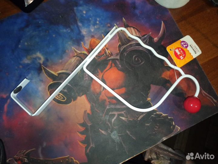 Крючок на дверь новый 2 шт