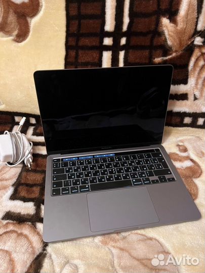 Apple MacBook Pro 13 Mid 2020 i5/512gb touch bar