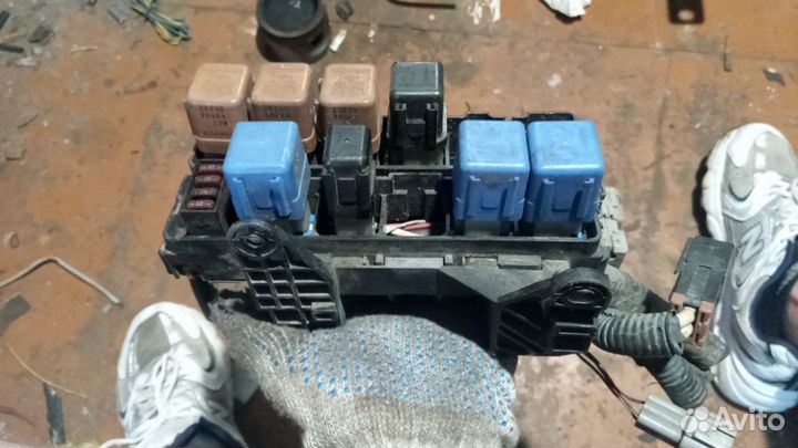 Блок предохранителей Nissan Primera P11