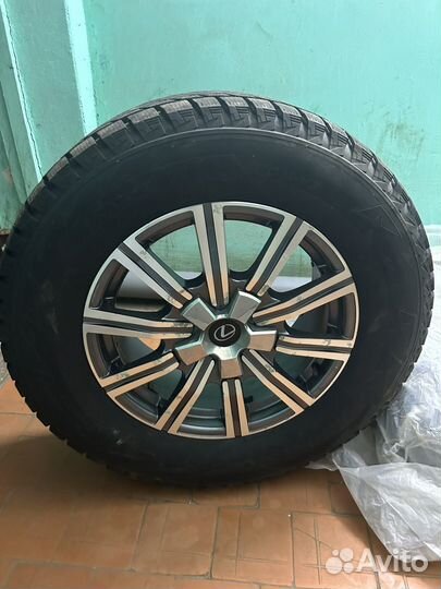 Bridgestone Blizzak DM-V2 285/60 R18