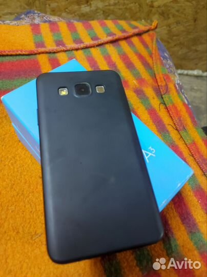 Телефон Samsung