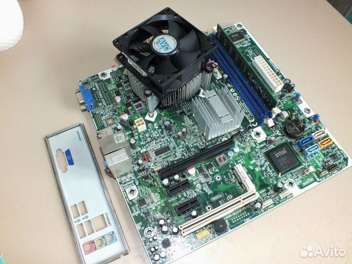 Комплект Foxconn H-IG41-uATX/ Е5800