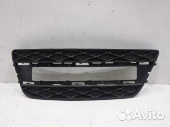 Накладка противотуманной фары правой