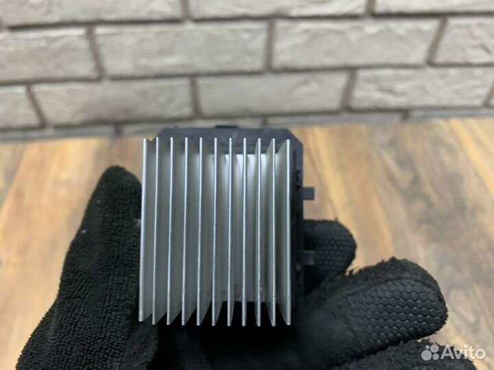 Peugeot 408 Резистор отопителя