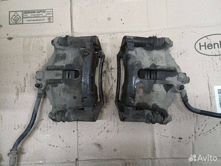 Суппорта тормозные левый, правый Сузуки Игнис