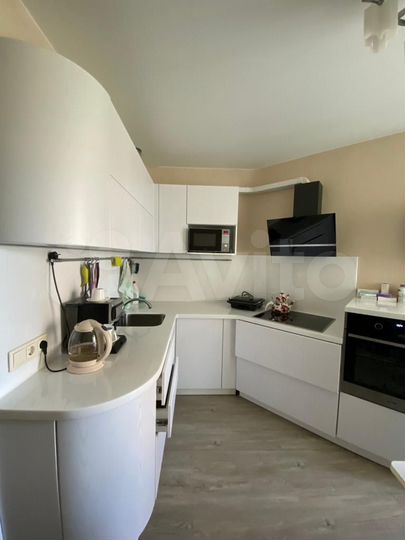 1-к. квартира, 42 м², 3/9 эт.