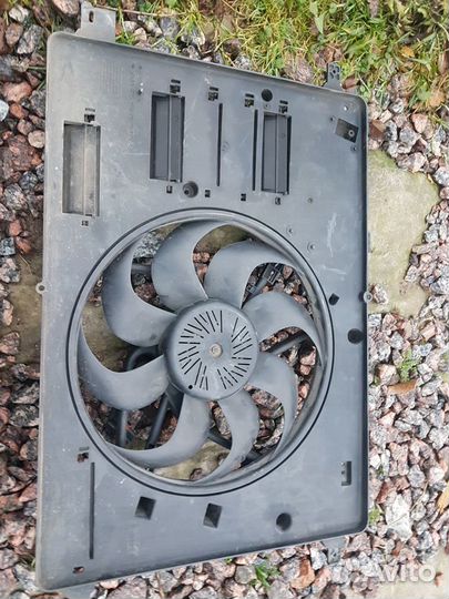 Вентилятор охлаждения volvo XC60 XC70 31338823