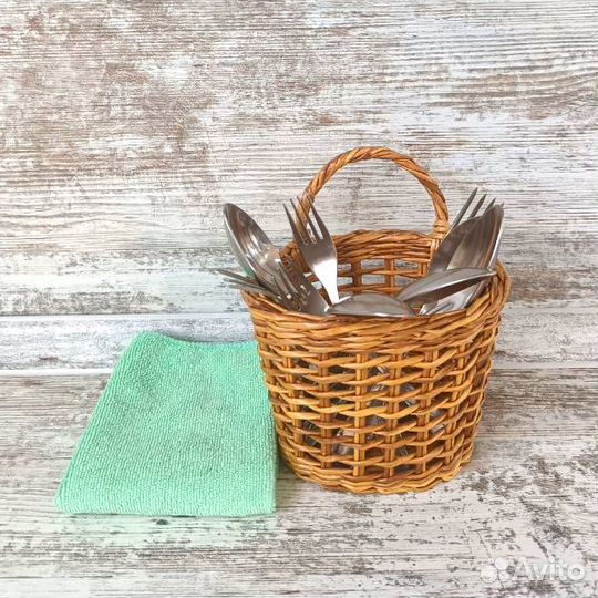 Подвесная плетёная корзина