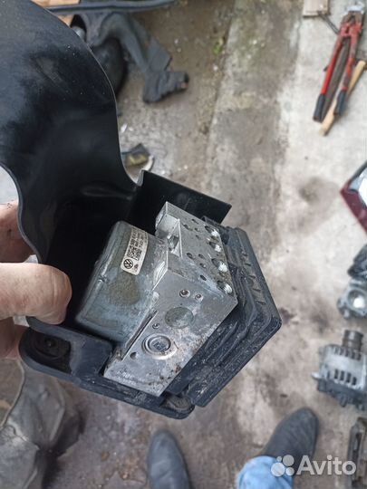 Блок ABS Skoda Octavia A7