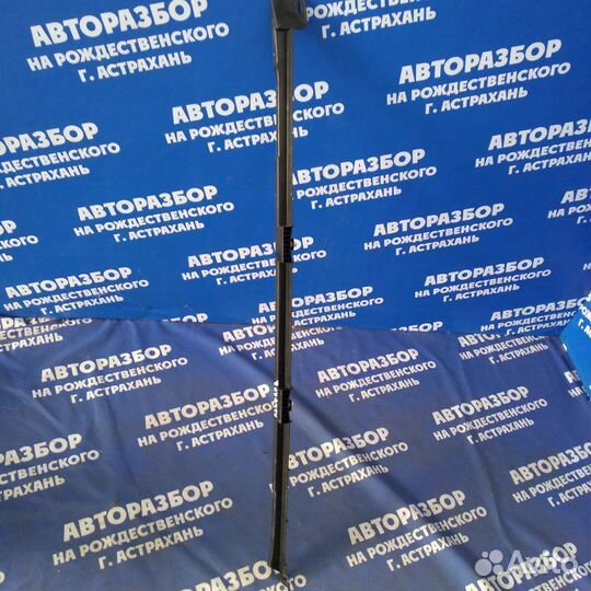 Молдинг на дверь. левый Toyota Alphard минивен