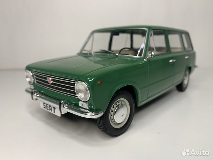 Модель 1:18 ваз 2102 1968 год