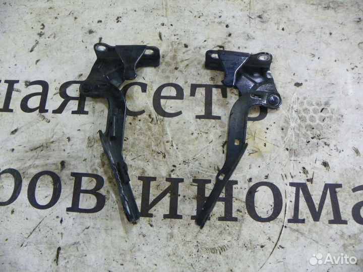 Петля капота Hyundai Tucson