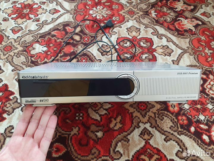 Спутниковый ресивер golden interstar