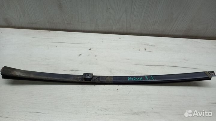 Направляющая стекла двери левая Rеnаult Меganе 1