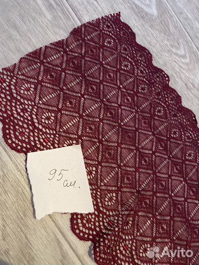 Отрез ткани кружево